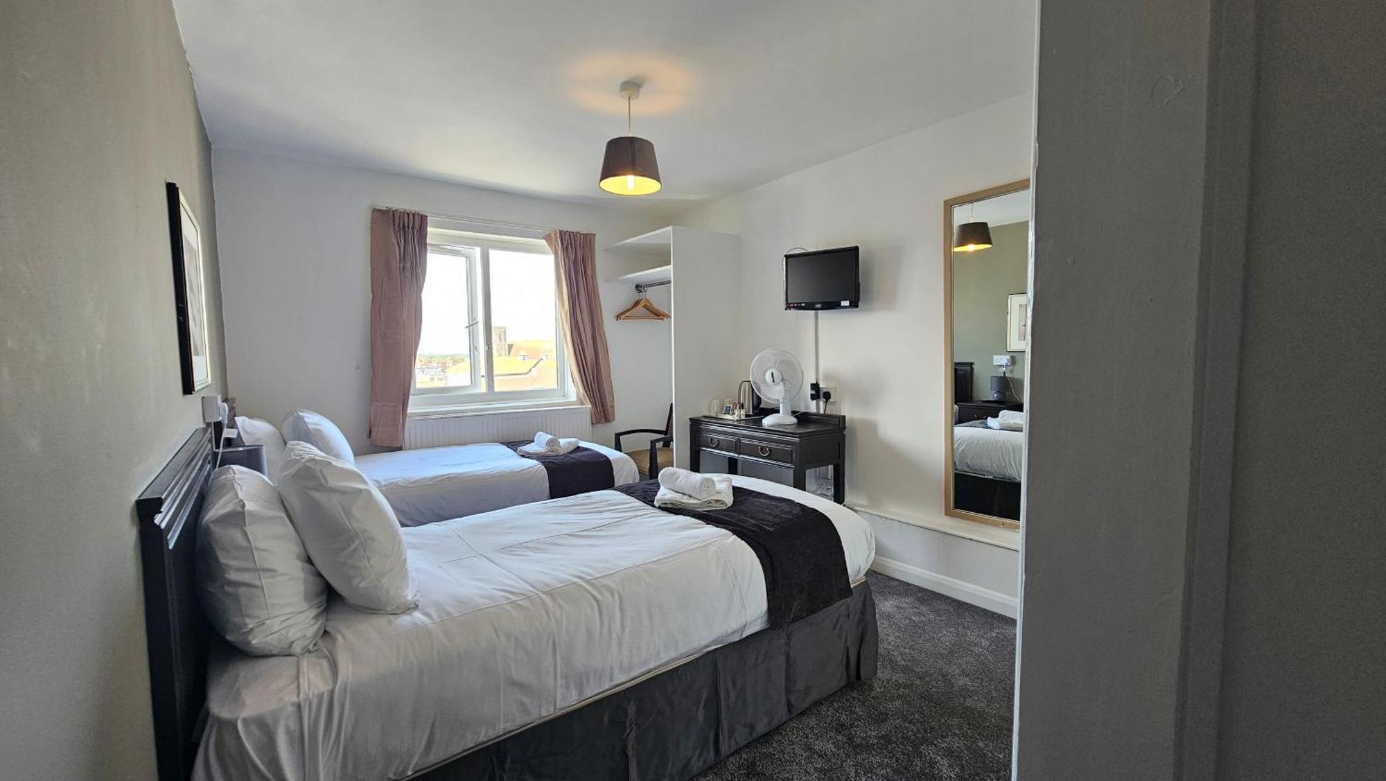 The Strand Hotel Eastbourne Ngoại thất bức ảnh