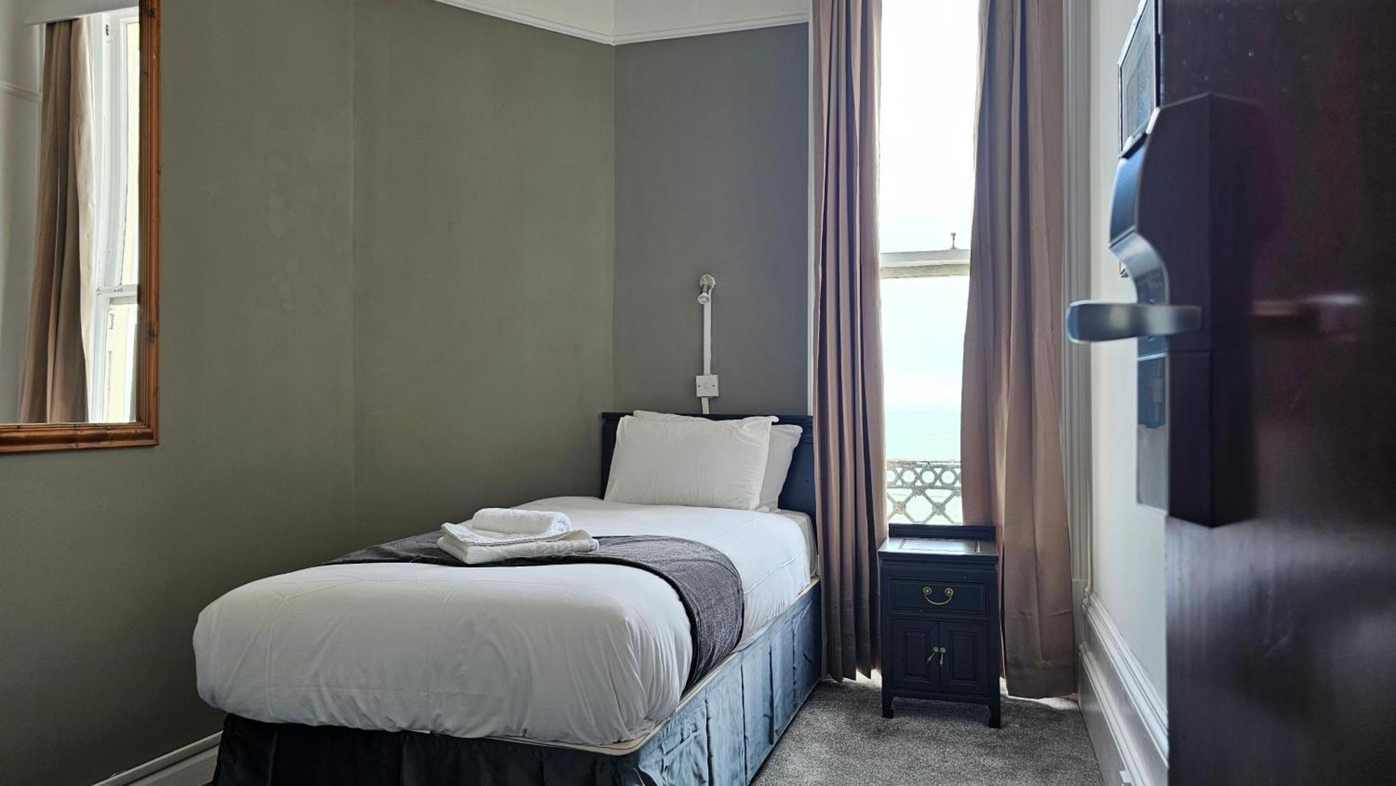 The Strand Hotel Eastbourne Ngoại thất bức ảnh