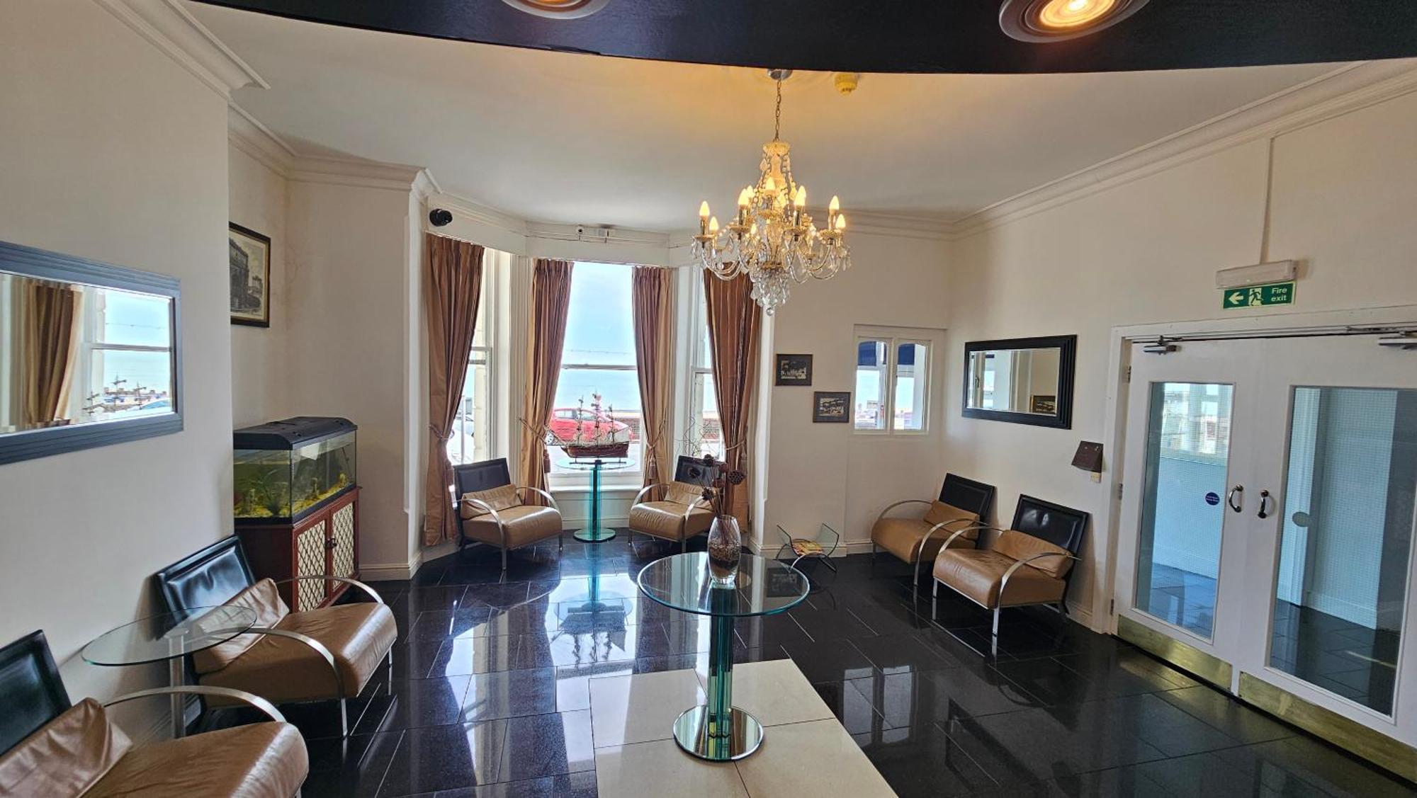The Strand Hotel Eastbourne Ngoại thất bức ảnh