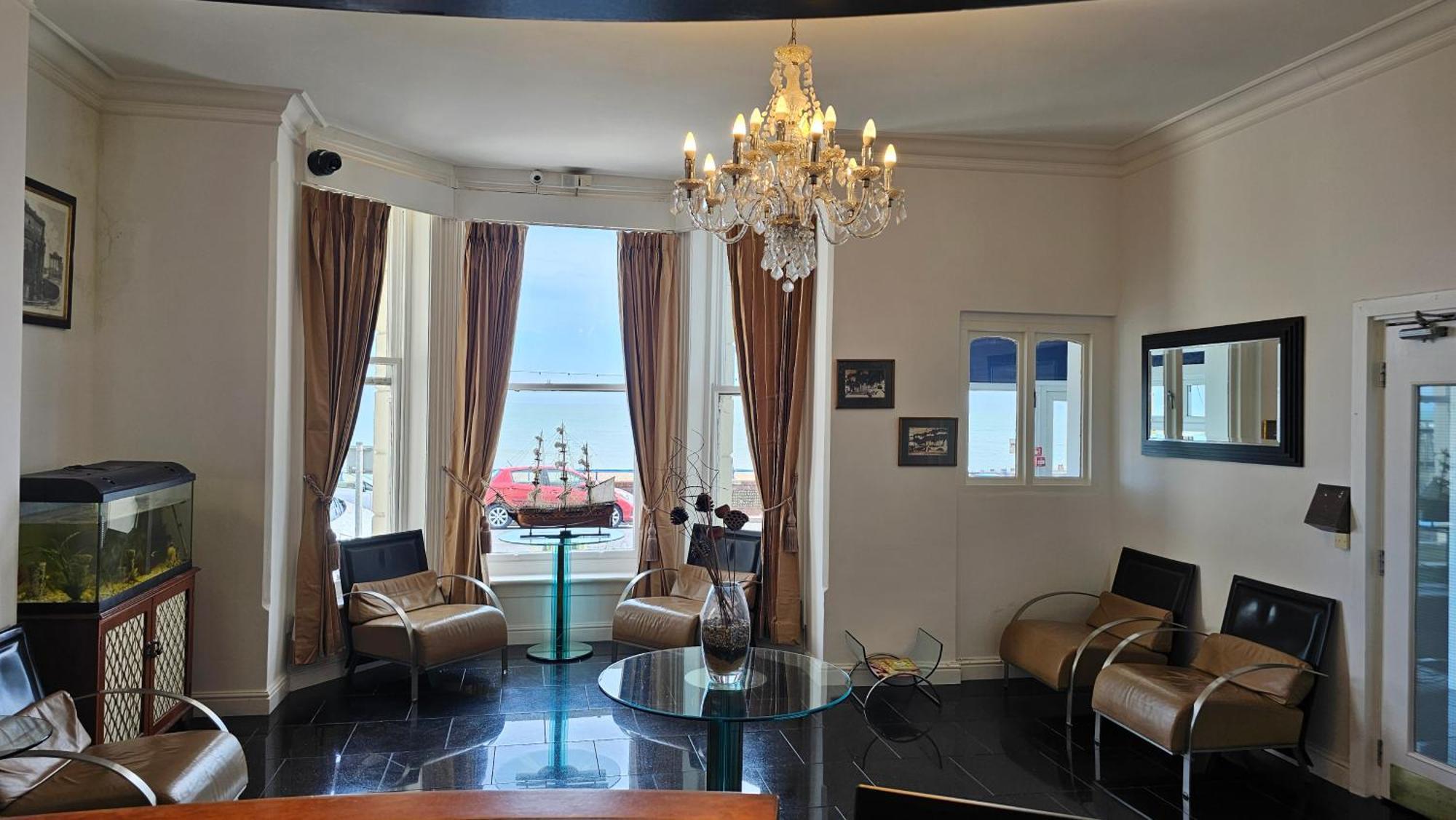 The Strand Hotel Eastbourne Ngoại thất bức ảnh