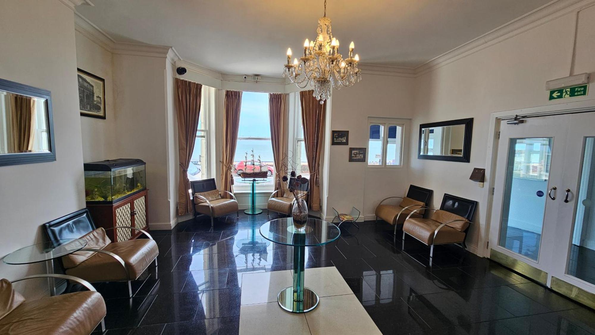 The Strand Hotel Eastbourne Ngoại thất bức ảnh